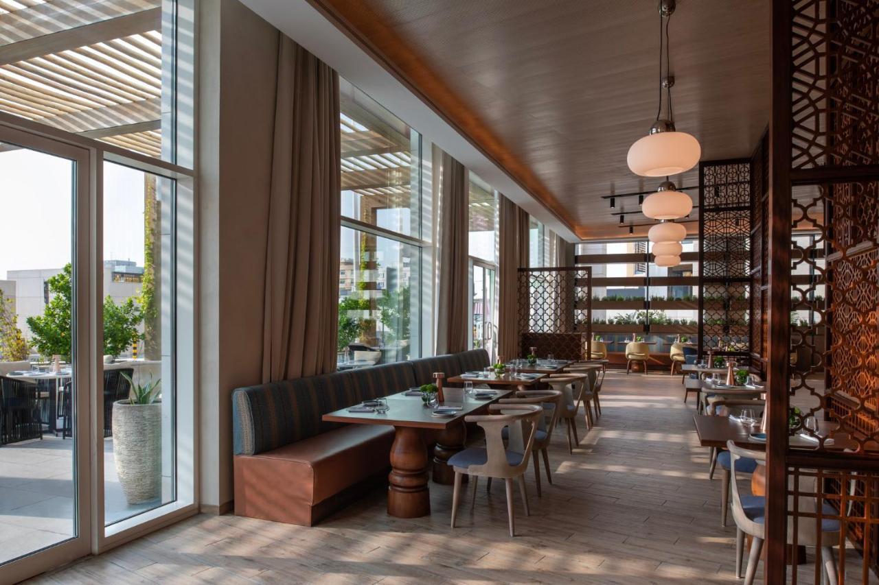 Abesq Doha Hotel And Residences, An Ihg Hotel Экстерьер фото The restaurant