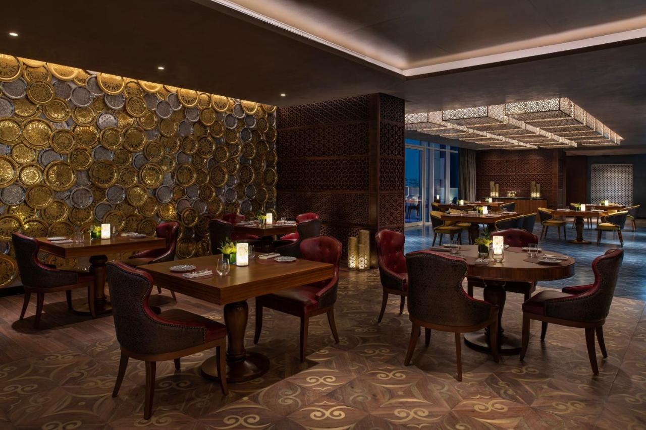 Abesq Doha Hotel And Residences, An Ihg Hotel Экстерьер фото The restaurant