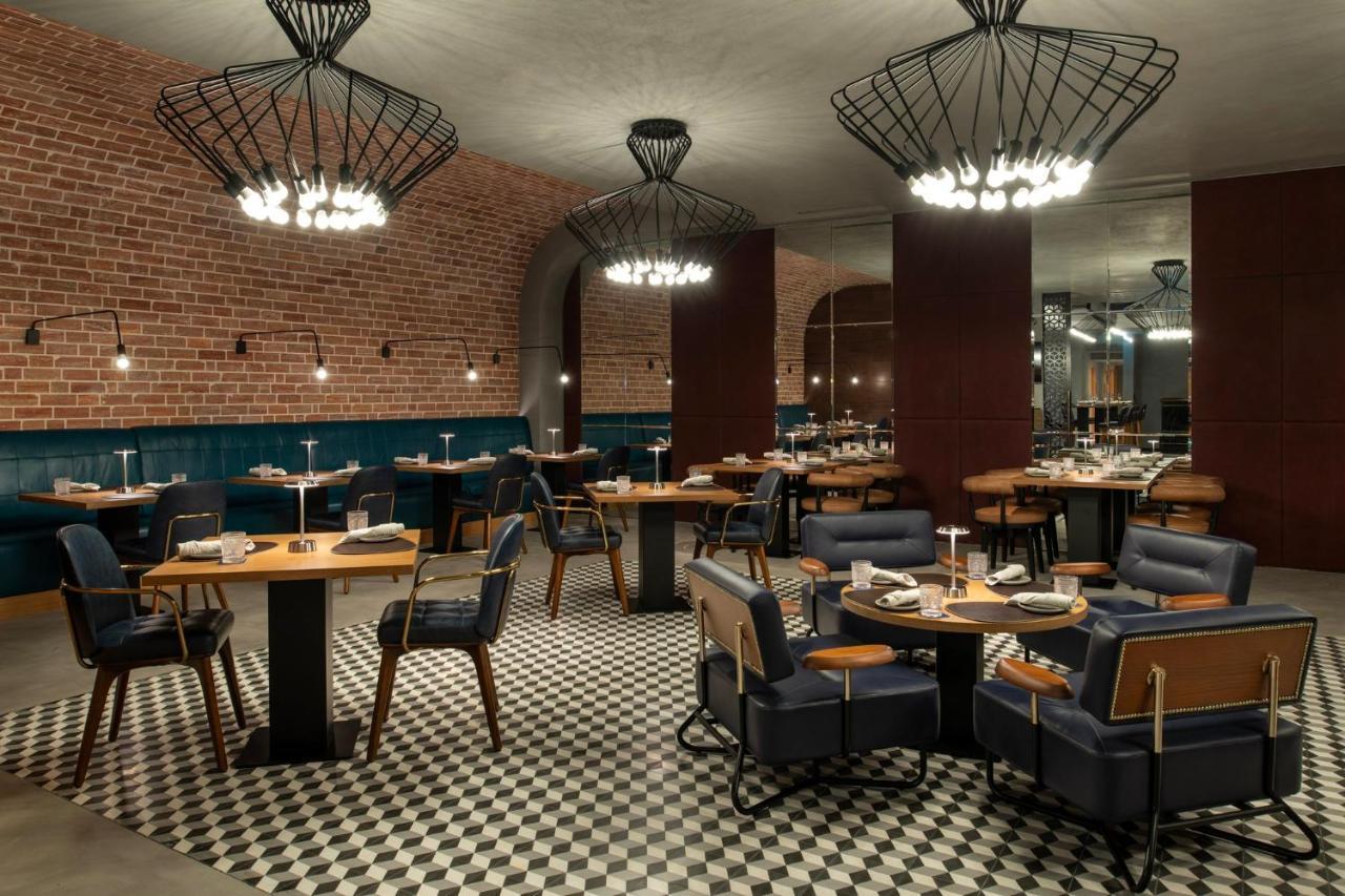 Abesq Doha Hotel And Residences, An Ihg Hotel Экстерьер фото The interior of the restaurant