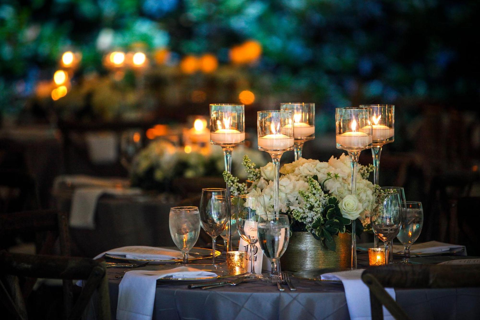 Abesq Doha Hotel And Residences, An Ihg Hotel Экстерьер фото A table at a wedding reception